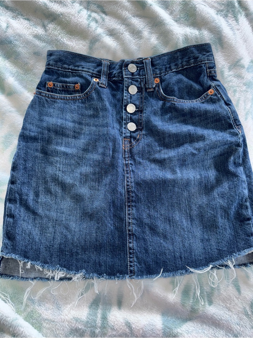 GAP High-Rise Button-Front Denim Skirt in Dark Blue